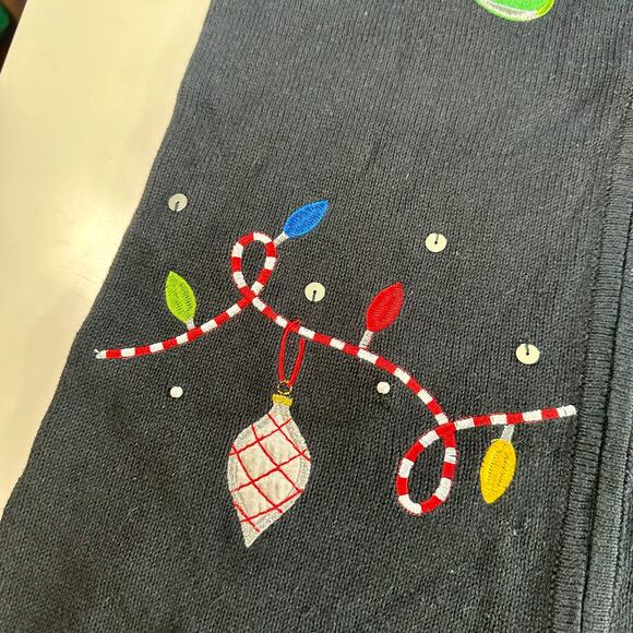 Nouveaux NWT Women's Medium Black Full Zip Christmas Ornament Vest Embellished - Picture 8 of 10